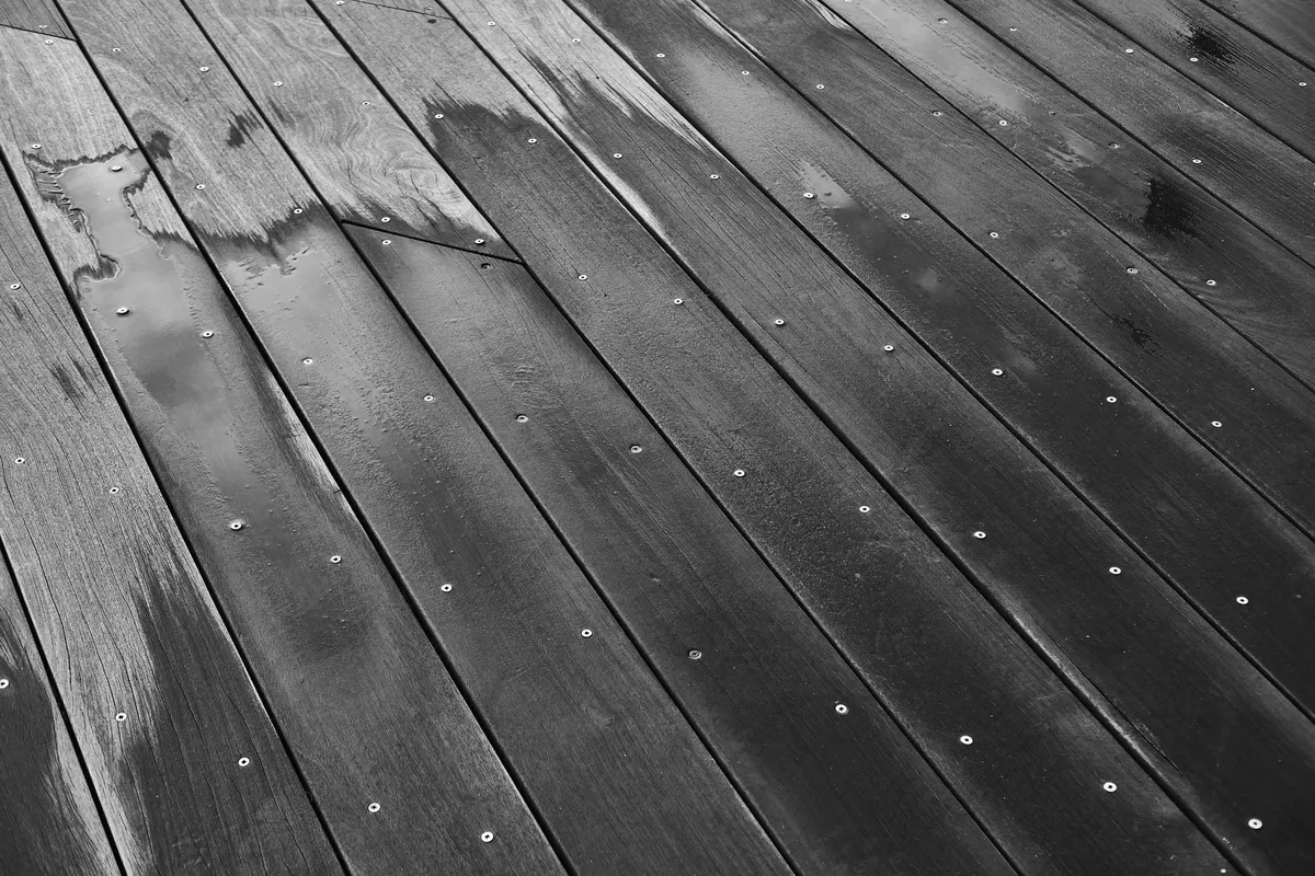 Wood deck washing and cleaning in Cedar Rapids, Iowa
