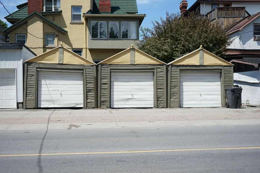 Garage cleanout and junk removal in Iowa City, Iowa